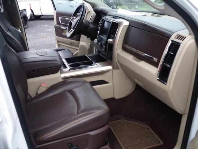 Ram 1500 Vehicle Full-screen Gallery Image 07