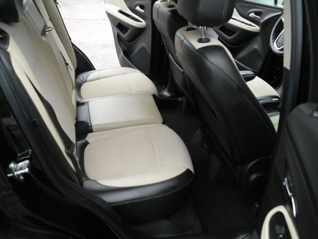 Buick Encore Vehicle Full-screen Gallery Image 06