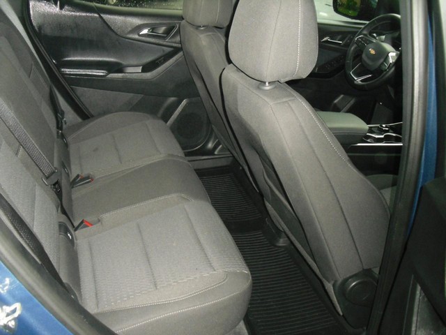 Chevrolet Equinox Vehicle Full-screen Gallery Image 06