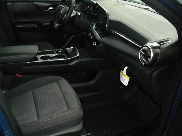 Chevrolet Equinox Vehicle Full-screen Gallery Image 07