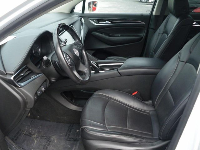 Buick Enclave Vehicle Full-screen Gallery Image 04