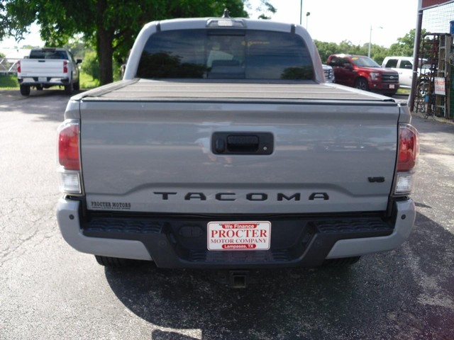 Toyota Tacoma 2WD Vehicle Full-screen Gallery Image 03
