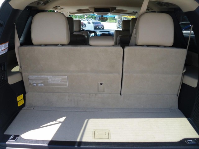 Toyota Sequoia Vehicle Full-screen Gallery Image 08