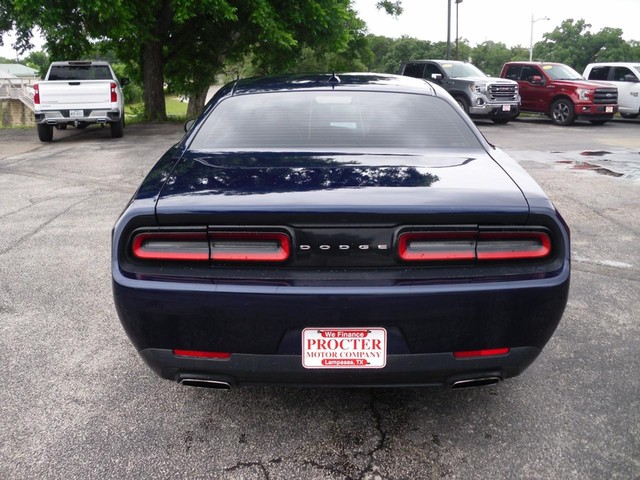 Dodge Challenger Vehicle Full-screen Gallery Image 03