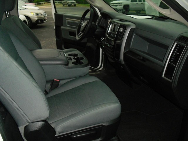 Ram 1500 Vehicle Full-screen Gallery Image 05