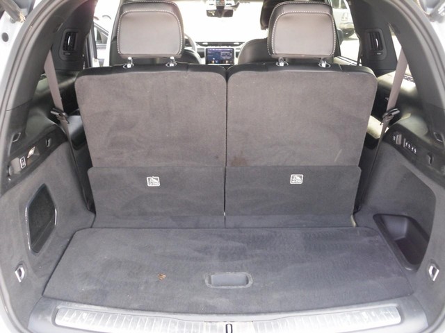 Jeep Grand Cherokee L Vehicle Full-screen Gallery Image 08