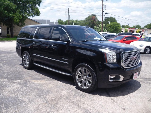 GMC Yukon XL Vehicle Full-screen Gallery Image 02