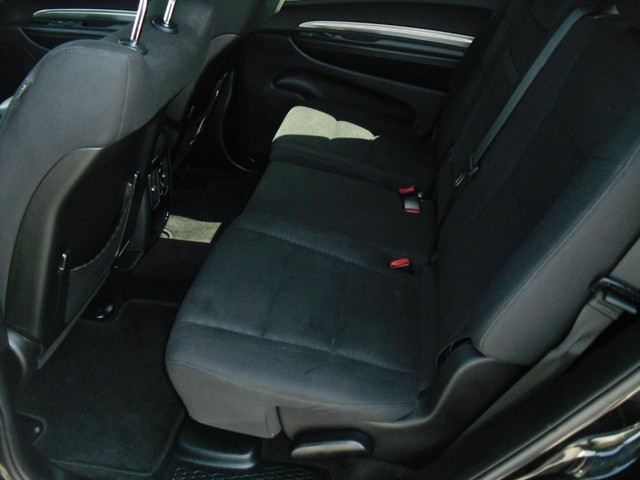 Dodge Durango Vehicle Full-screen Gallery Image 05