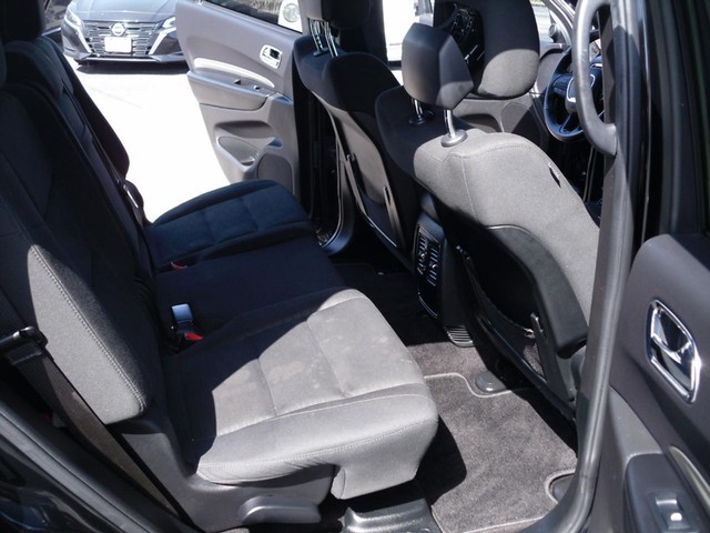 Dodge Durango Vehicle Full-screen Gallery Image 06
