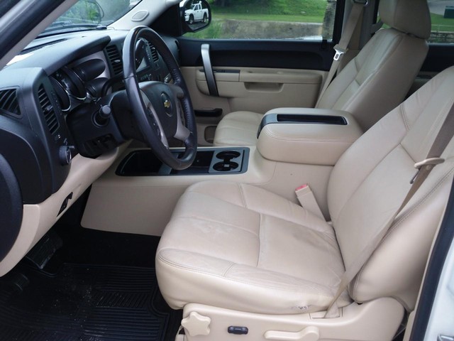 Chevrolet Silverado 1500 Vehicle Full-screen Gallery Image 04