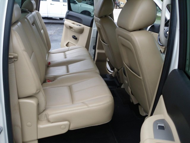 Chevrolet Silverado 1500 Vehicle Full-screen Gallery Image 06