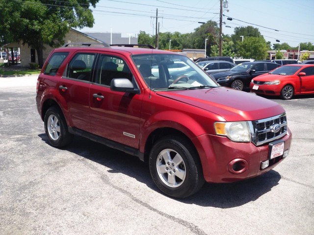 Ford Escape Vehicle Full-screen Gallery Image 02
