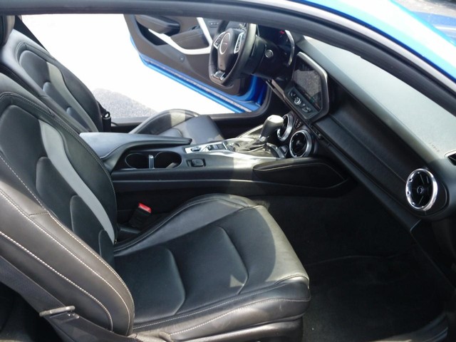 Chevrolet Camaro Vehicle Full-screen Gallery Image 05