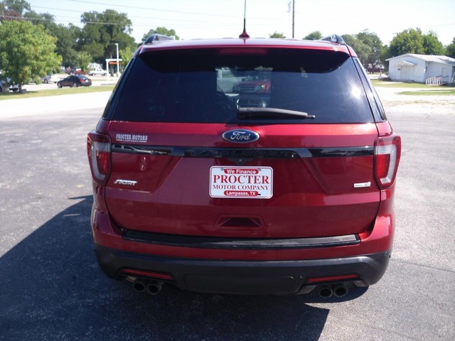 Ford Explorer Vehicle Full-screen Gallery Image 03