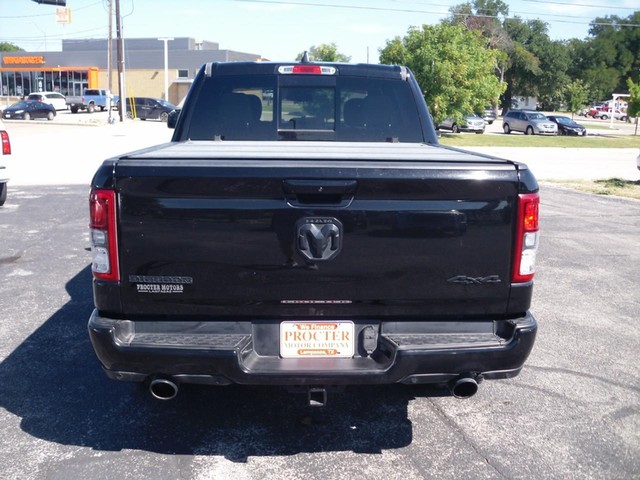 Ram 1500 Vehicle Full-screen Gallery Image 03