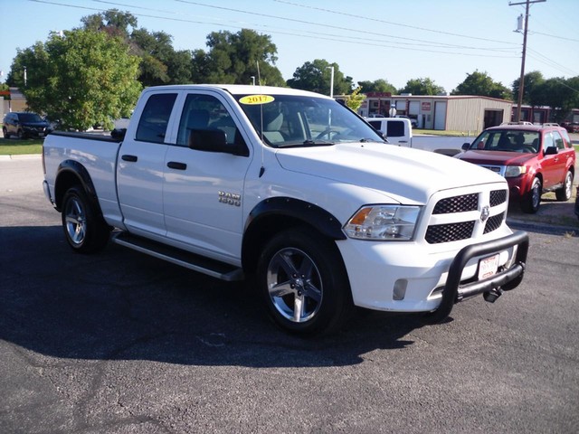Ram 1500 Vehicle Full-screen Gallery Image 02