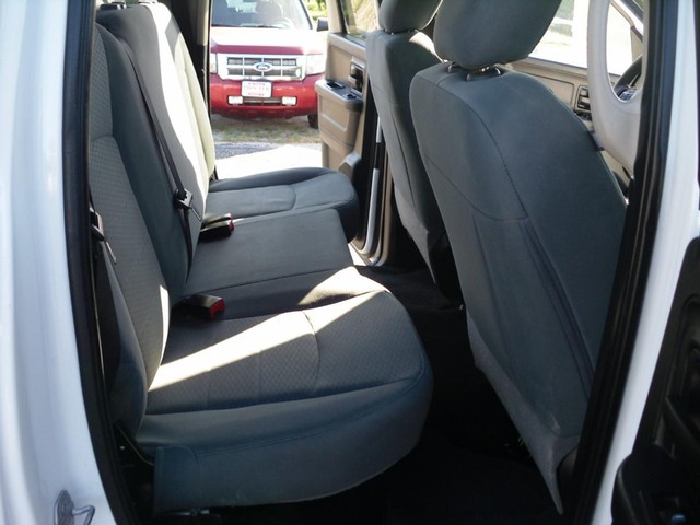 Ram 1500 Vehicle Full-screen Gallery Image 06