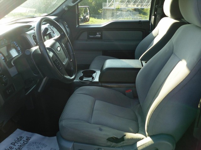 Ford F-150 Vehicle Full-screen Gallery Image 04