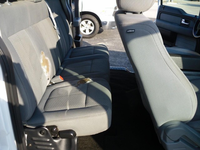 Ford F-150 Vehicle Full-screen Gallery Image 07