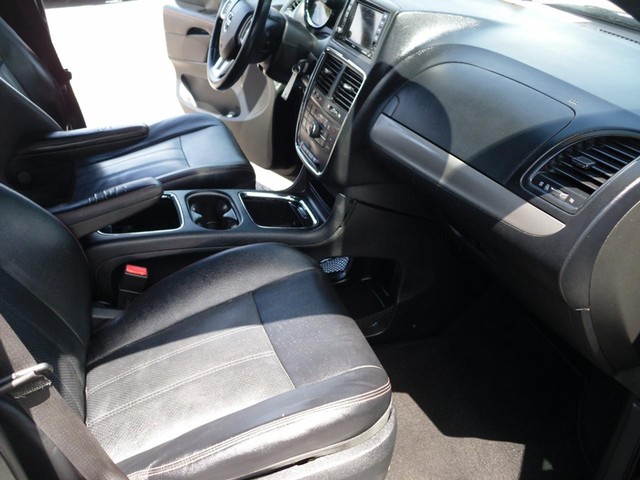 Dodge Grand Caravan Vehicle Full-screen Gallery Image 07