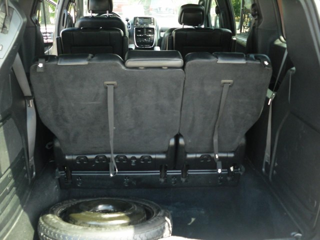 Dodge Grand Caravan Vehicle Full-screen Gallery Image 08