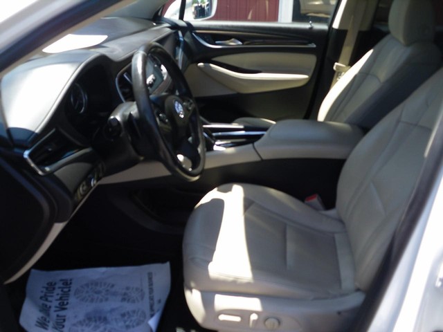 Buick Enclave Vehicle Full-screen Gallery Image 04