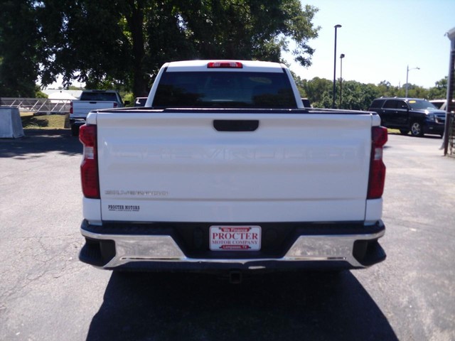 Chevrolet Silverado 1500 LTD Vehicle Full-screen Gallery Image 03