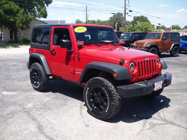 Jeep Wrangler Vehicle Full-screen Gallery Image 02