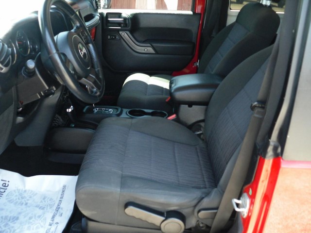 Jeep Wrangler Vehicle Full-screen Gallery Image 04