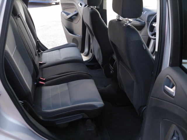 Ford Escape Vehicle Full-screen Gallery Image 06