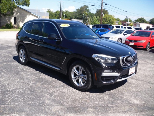 BMW X3 Vehicle Full-screen Gallery Image 02