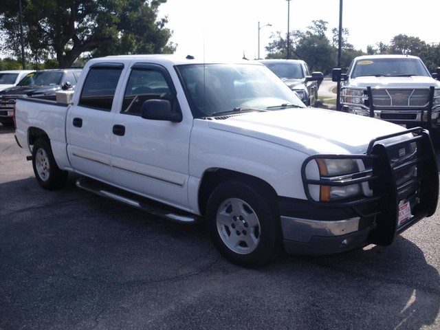 Chevrolet Silverado 1500 Vehicle Full-screen Gallery Image 02