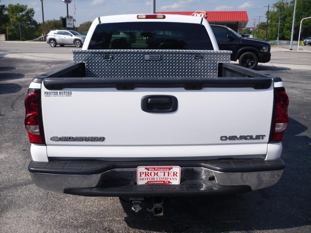 Chevrolet Silverado 1500 Vehicle Full-screen Gallery Image 03