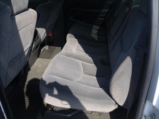 Chevrolet Silverado 1500 Vehicle Full-screen Gallery Image 05
