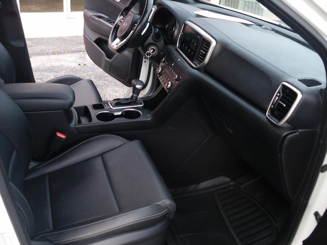 Kia Sportage Vehicle Full-screen Gallery Image 07