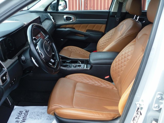 Kia Sorento Vehicle Full-screen Gallery Image 04
