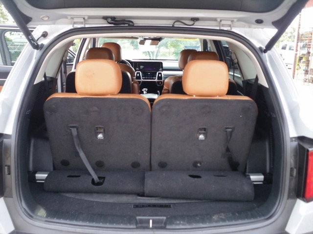 Kia Sorento Vehicle Full-screen Gallery Image 08