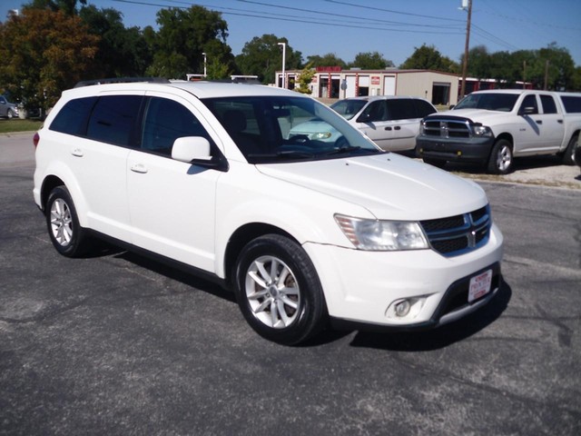 Dodge Journey Vehicle Full-screen Gallery Image 02