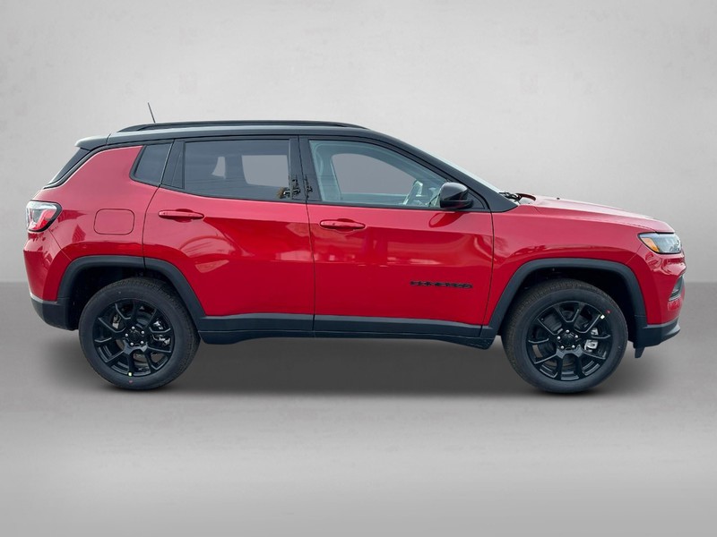 Jeep Compass Vehicle Image 02