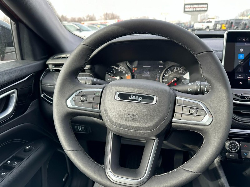 Jeep Compass Vehicle Image 07