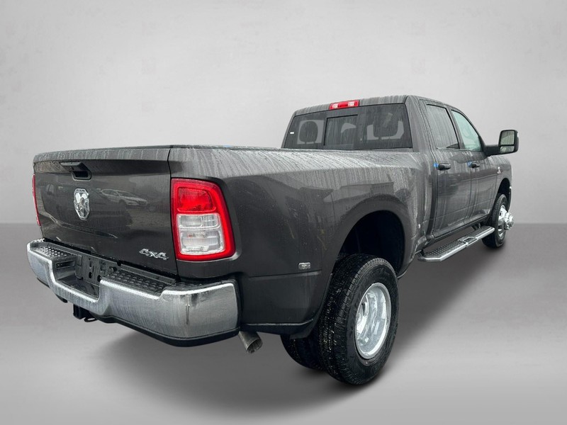 Ram 3500 Vehicle Image 03