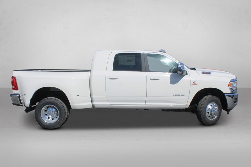 Ram 3500 Vehicle Image 02