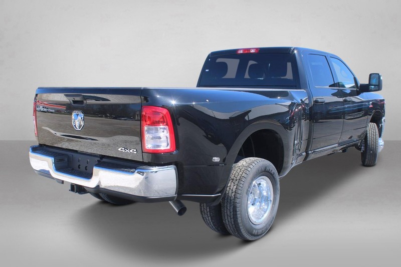 Ram 3500 Vehicle Image 03