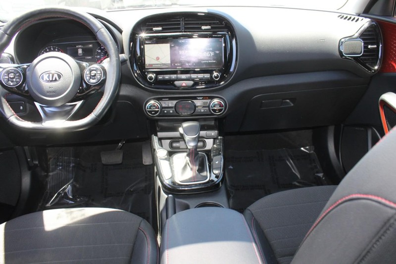 Kia Soul Vehicle Image 12