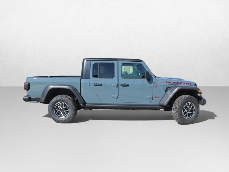 Jeep Gladiator Vehicle Image 02