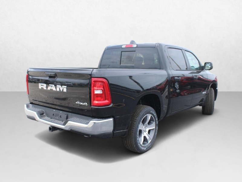 Ram 1500 Vehicle Image 03