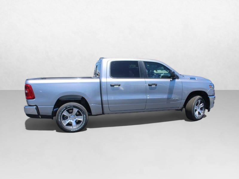 Ram 1500 Vehicle Image 02