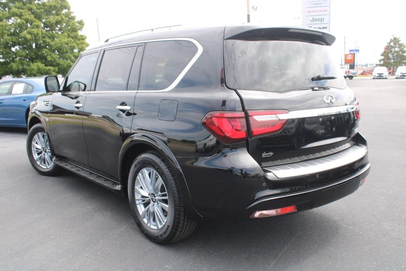 INFINITI QX80 Vehicle Image 07