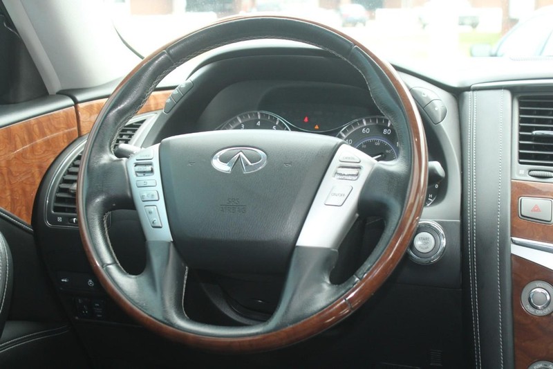 INFINITI QX80 Vehicle Image 14