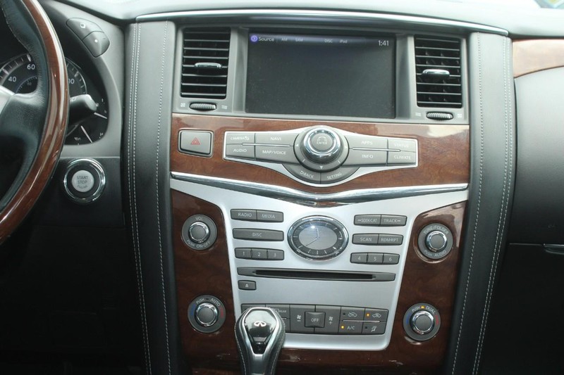 INFINITI QX80 Vehicle Image 15